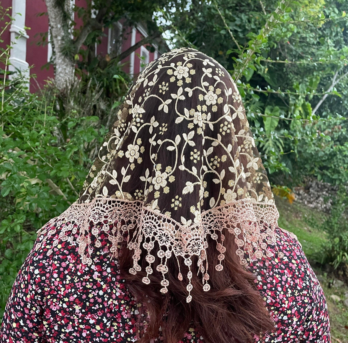 Velos Católicos Triangulares con Encaje Floral Rosa