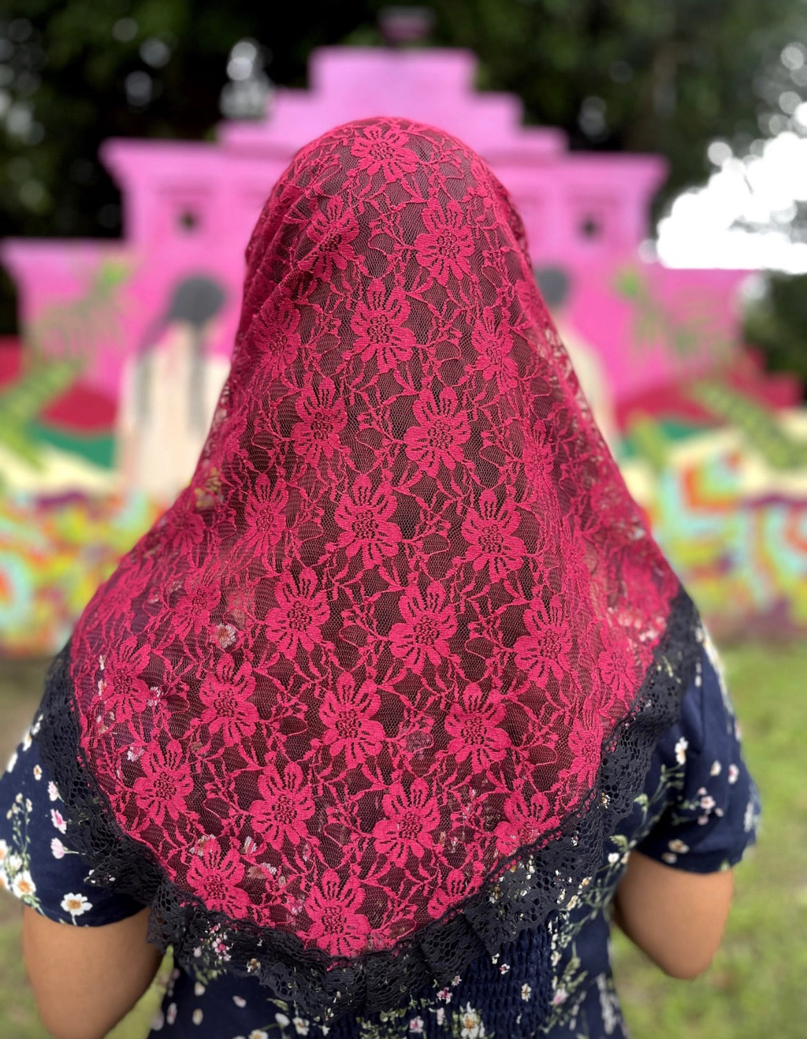 Velos Católicos Triangular con Encaje Vino