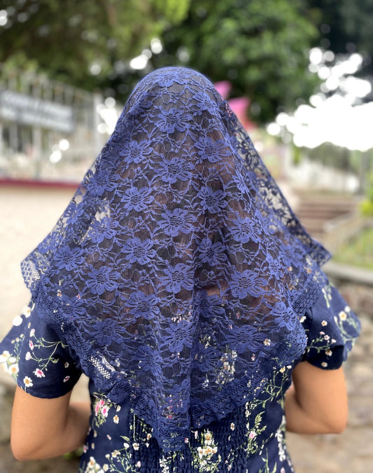 Velos Católicos Triangular con Encaje Azul Marino